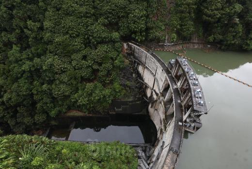 Integrated Sediment Dredging Work at Tangga Spoilbank Dam thumbnail